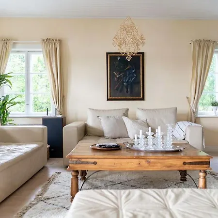 Funkis Stroemmen - Gorgeous By The Sea!