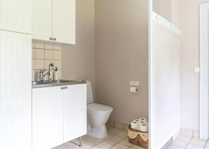 Funkis Stroemmen - Gorgeous By The Sea! * Nagu