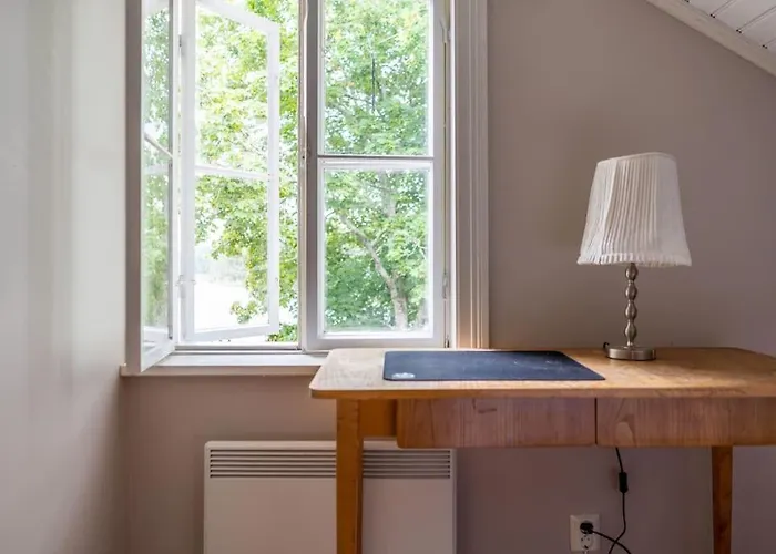 Funkis Stroemmen - Gorgeous By The Sea! * Nagu