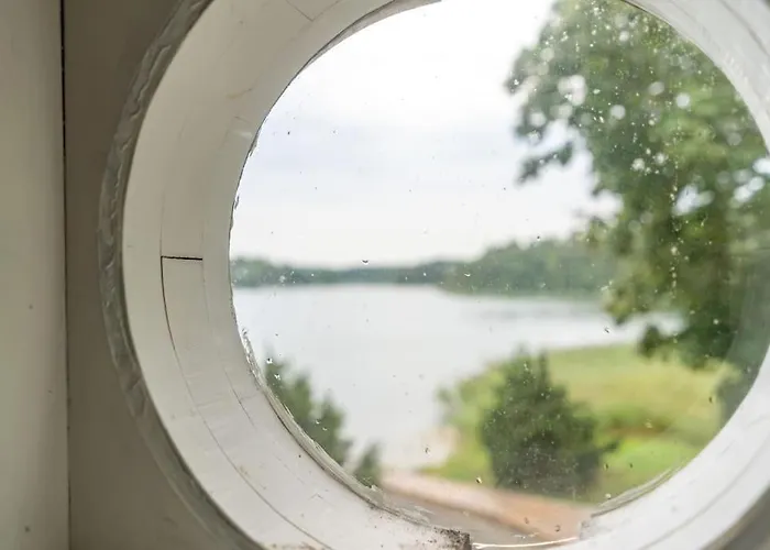 Funkis Stroemmen - Gorgeous By The Sea! *