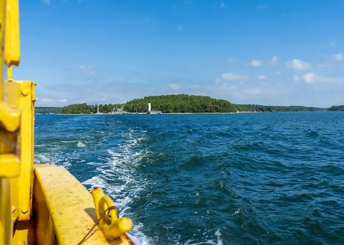 Funkis Stroemmen - Gorgeous By The Sea!